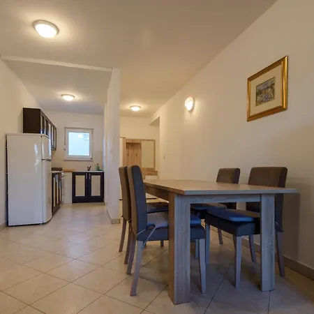 Apartment Karmela