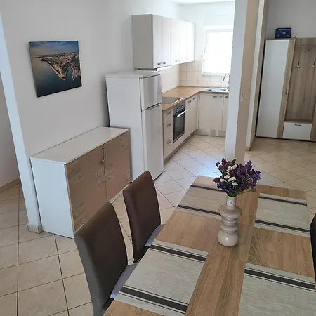 Karmela 아파트 자다르